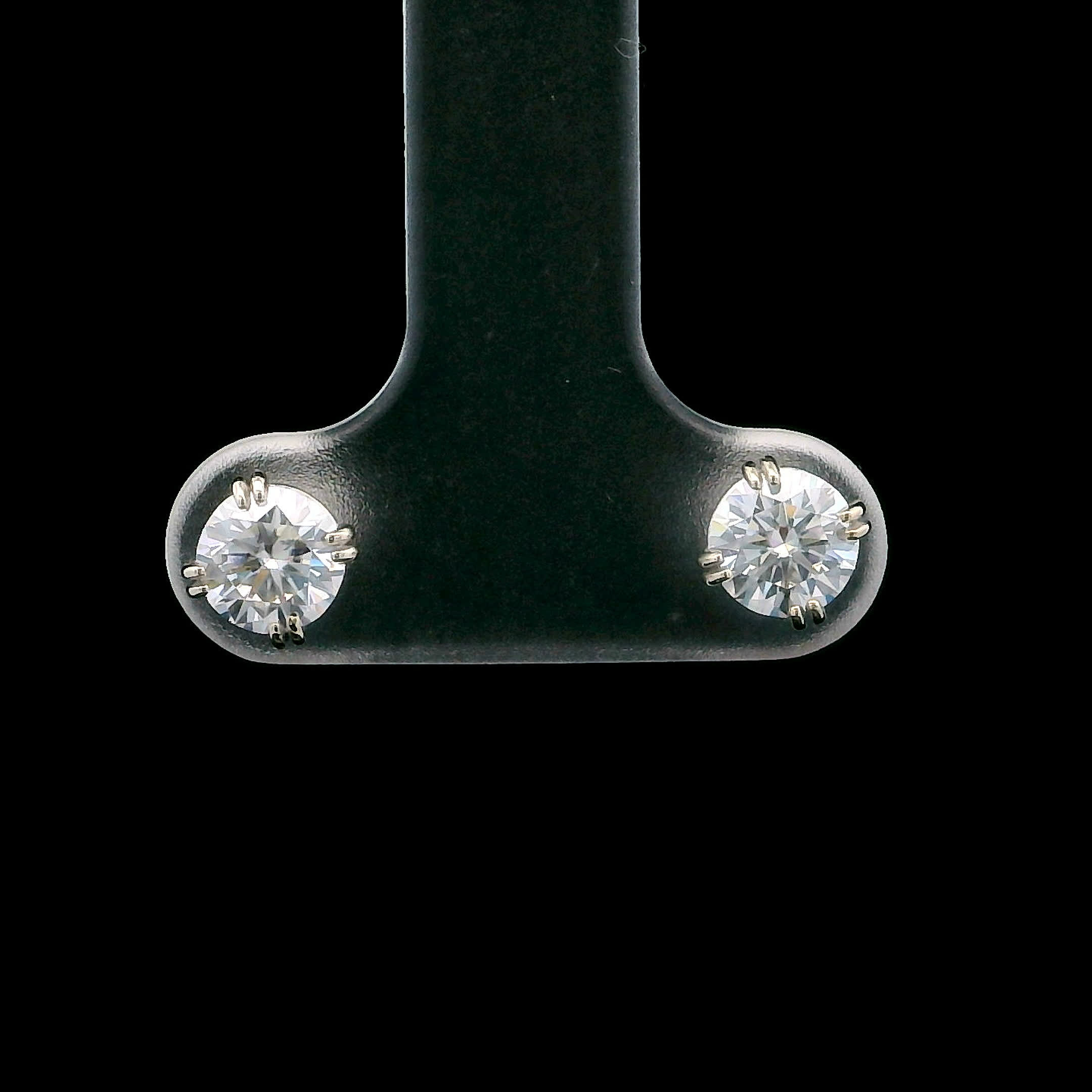 Brilliant-Cut Moissanite Stud Earrings in White Gold (1.00ctw)