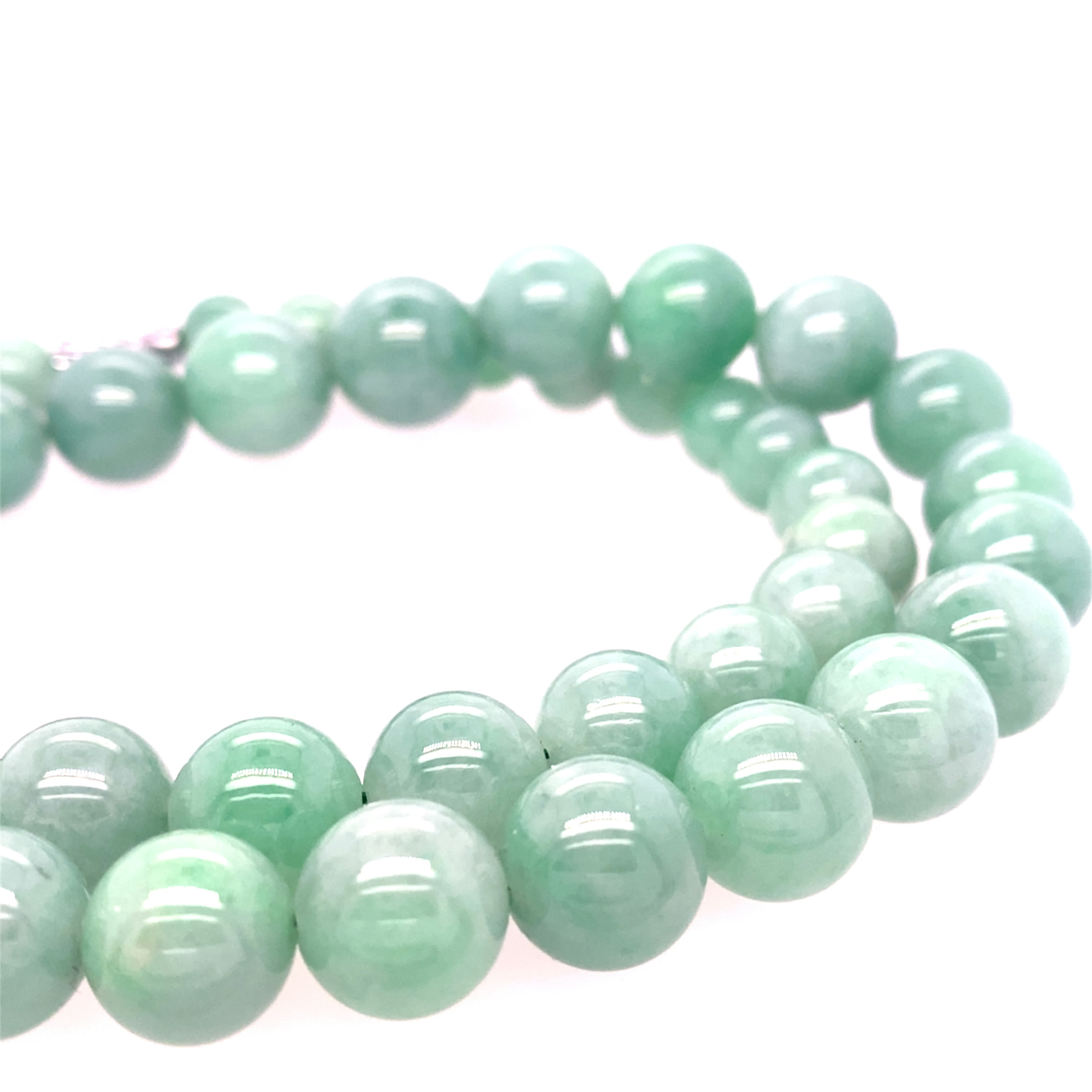 Jadeite beads